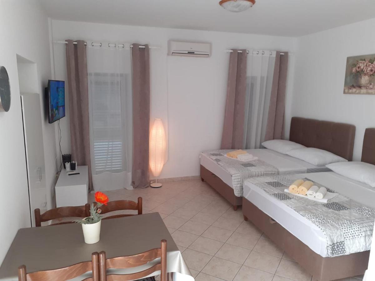 Apartments Vinea Baška Voda Dış mekan fotoğraf